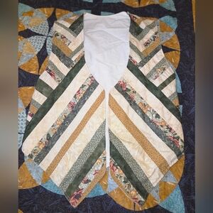 Patchwork Quilted Women's Vest with Floral Patterns Size Meduim